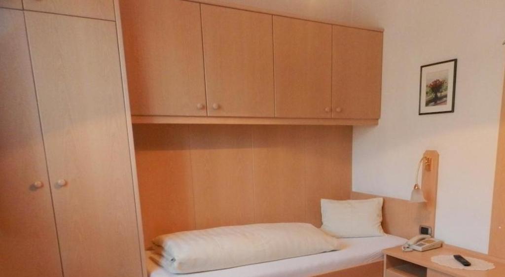 Pension Aurora Аппиано-Сулла-Страда-дель-Вино Номер фото