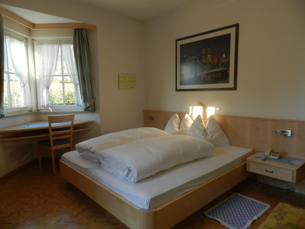 Pension Aurora Аппиано-Сулла-Страда-дель-Вино Номер фото